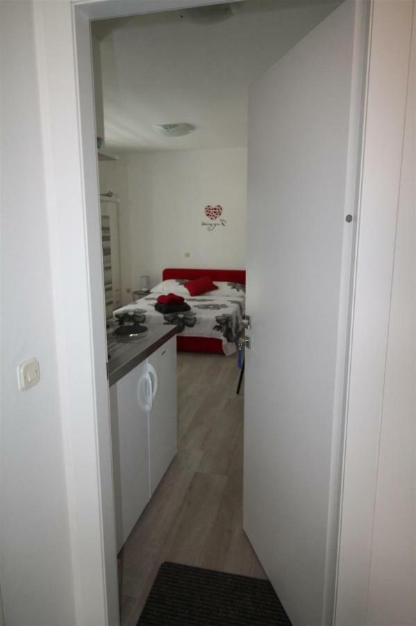 Private Accommodation Carevic Dubrovnik Exterior photo